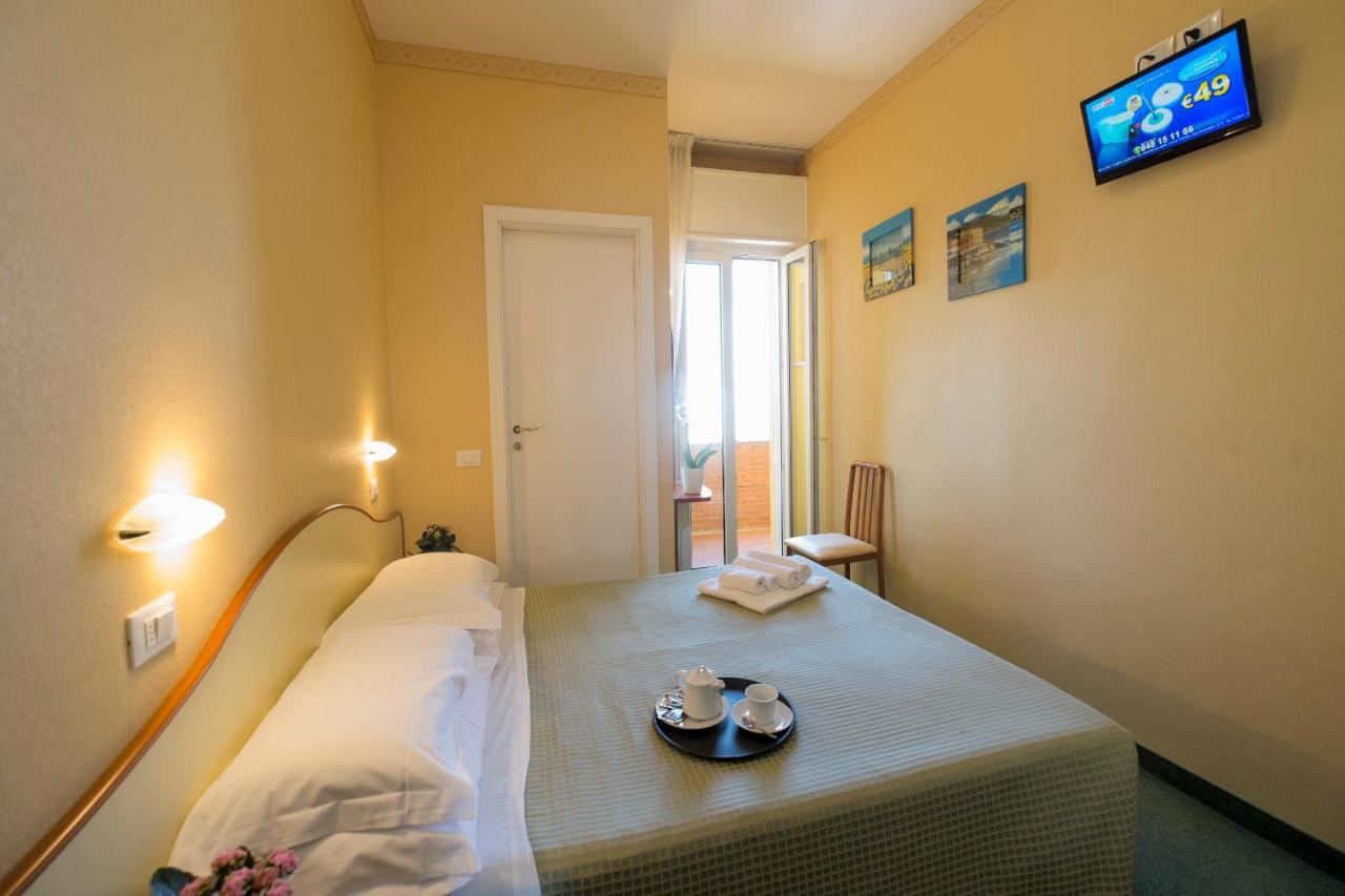Hotel Crosal Rimini Luaran gambar