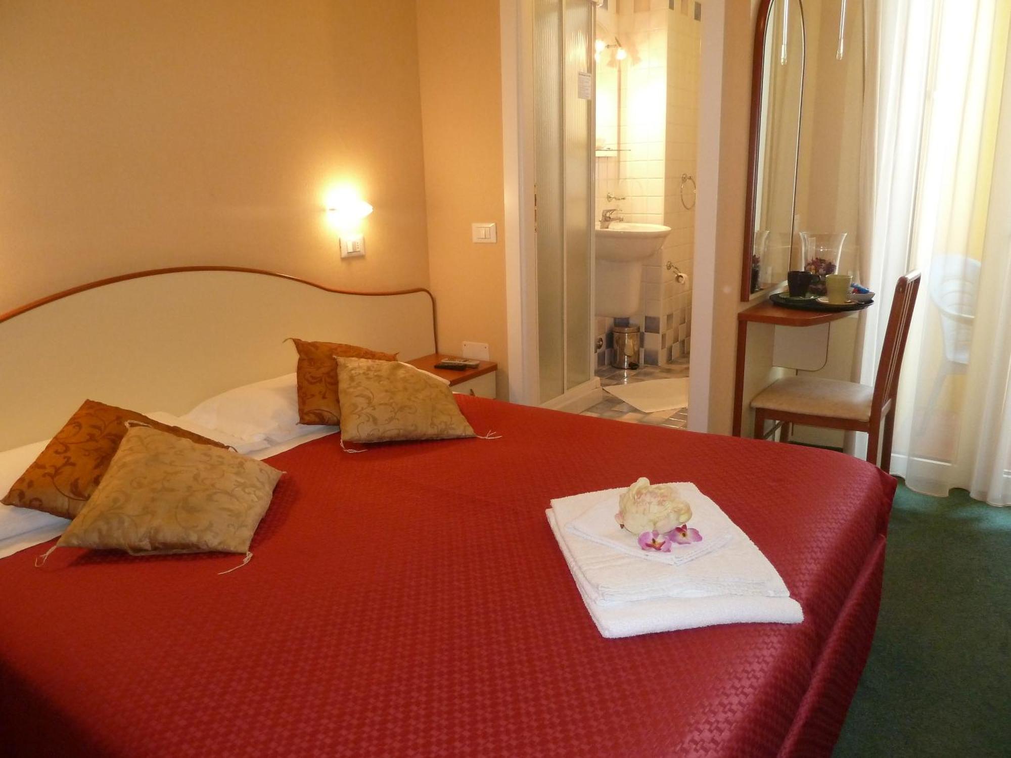 Hotel Crosal Rimini Luaran gambar